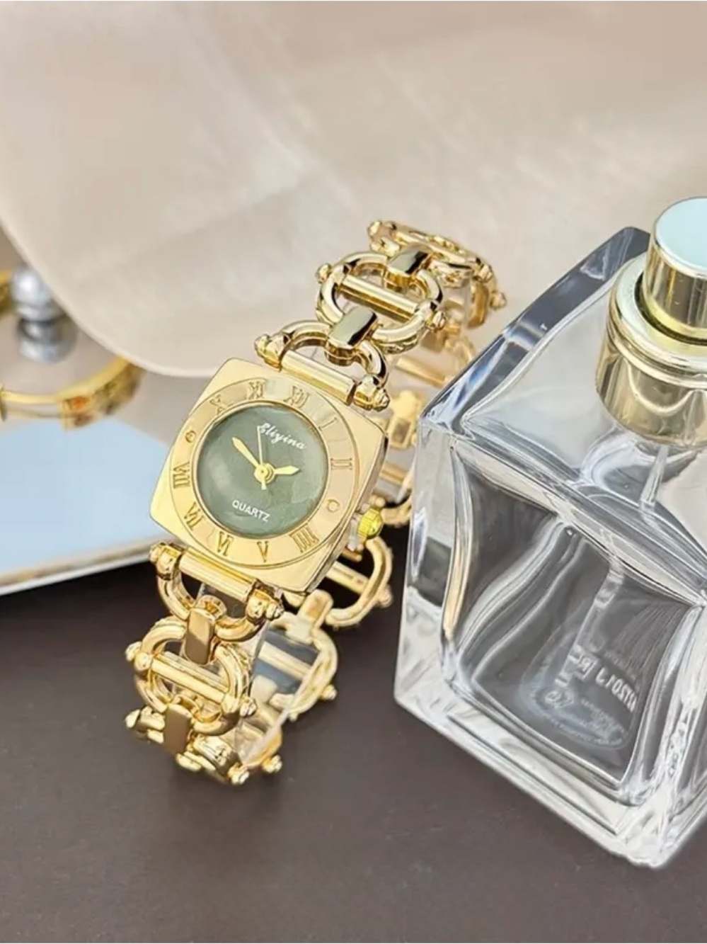 Gold Chain-Link Women's Quartz Watch with Green Dial